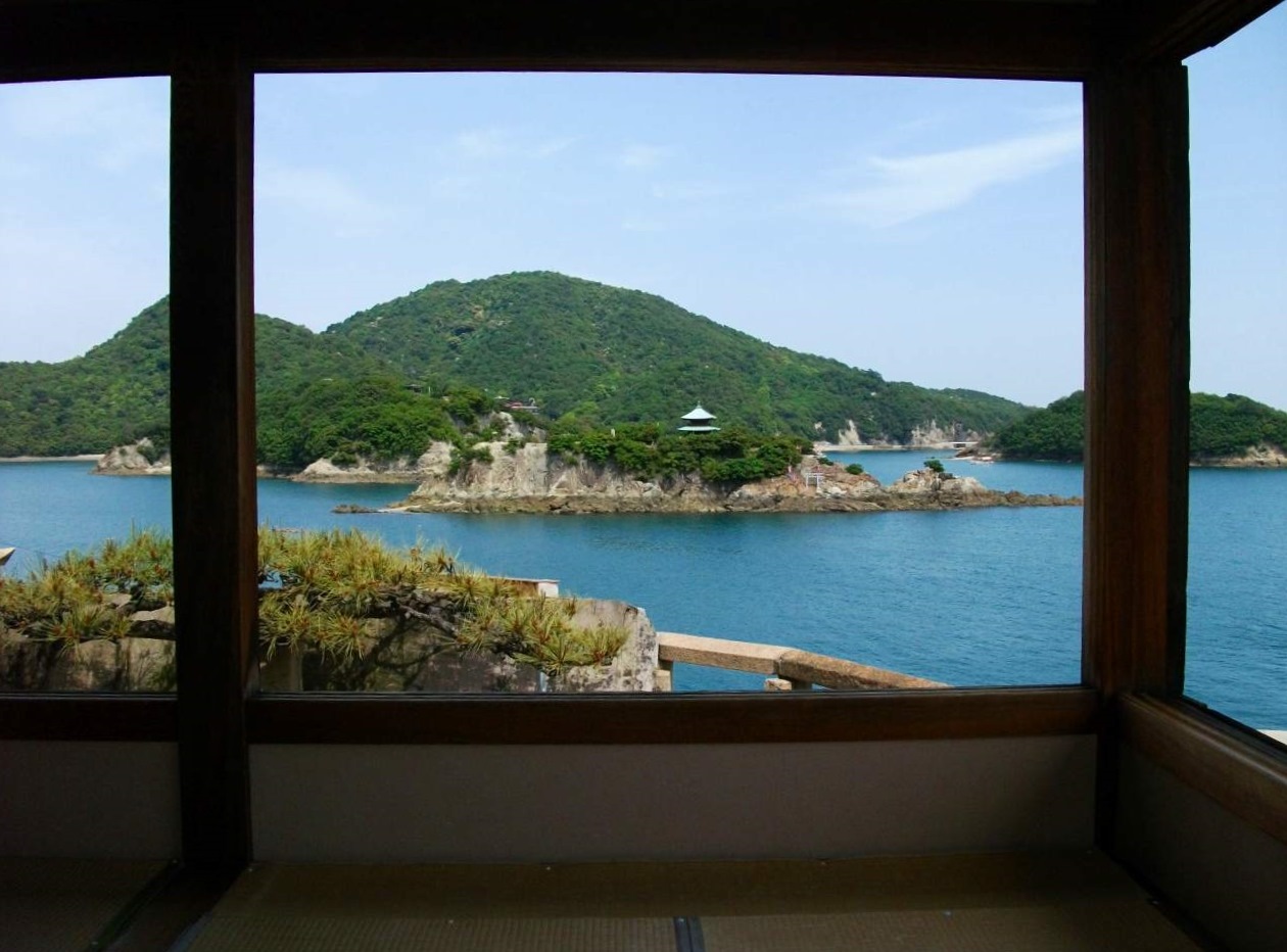 対潮楼から見た弁天島